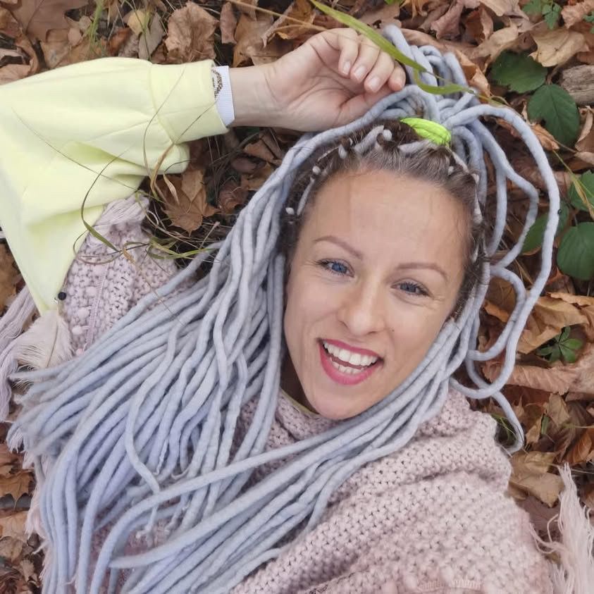 Dredy srebrne silver szare grey Merino 75 cm