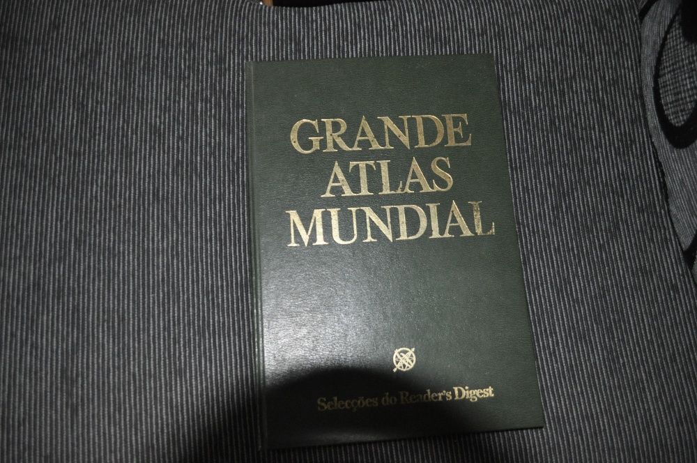 Livro Grande Atlas Mundial