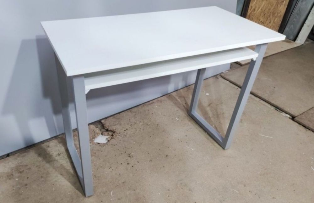 Стіл манікюрний стіл для манікюру.