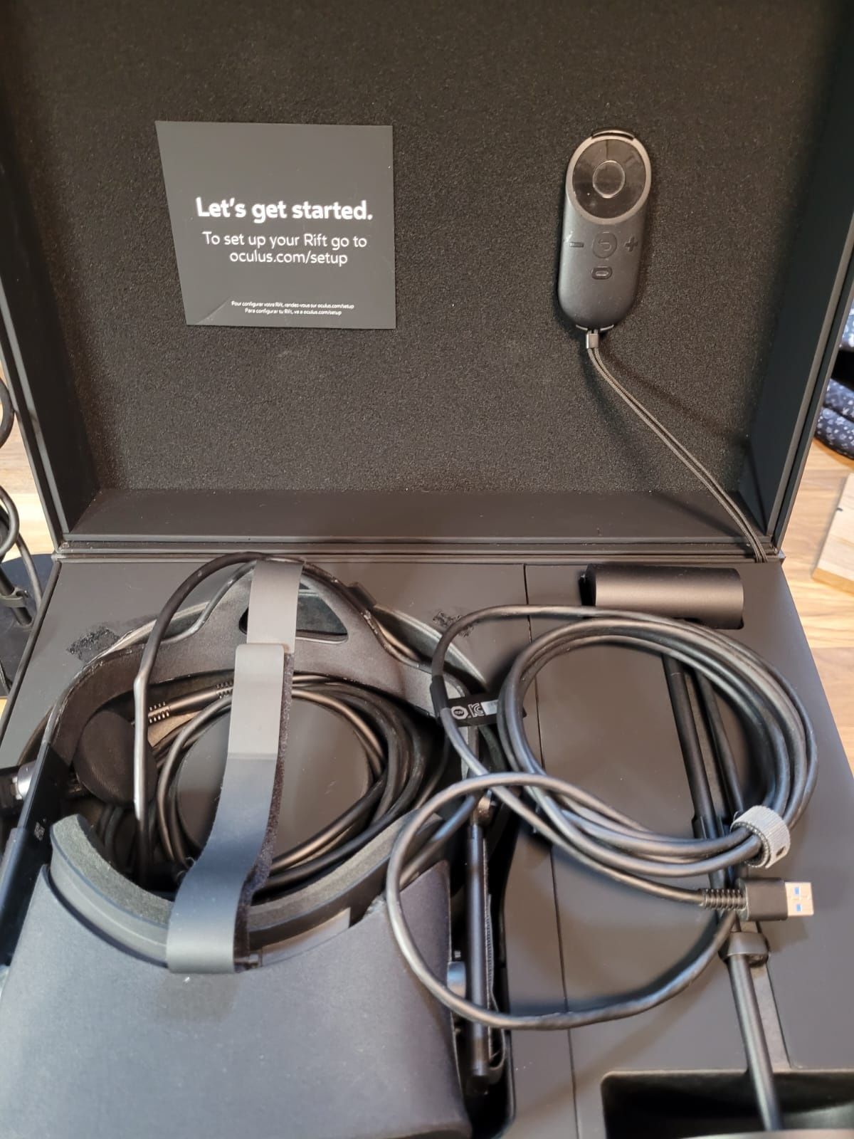 Oculus Rift CV1 – kompletny zestaw do wirtualnej rzeczywistości