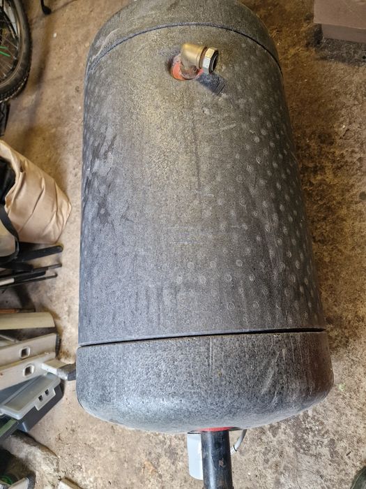 Zbiornik na wode z naczyniem przeponowym