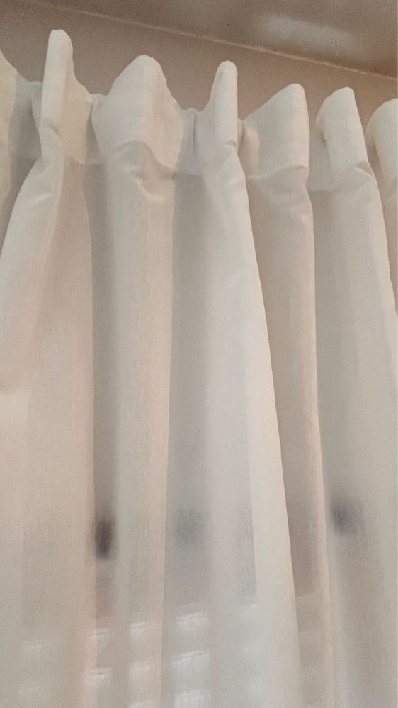 4 cortinas c/ varões