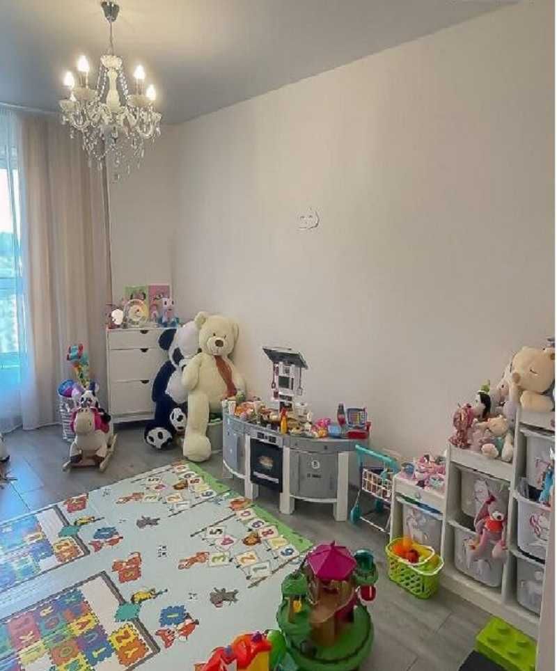 Продаю 2-3к. кв. у центрі Антоновича,109, генератор