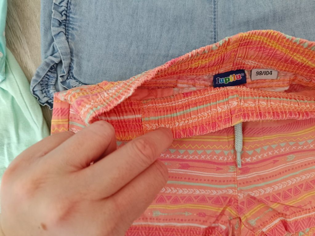 Krótkie spodenki dziewczynka,Zestaw, paczka 4 pary spodenek, 2 bluzy c