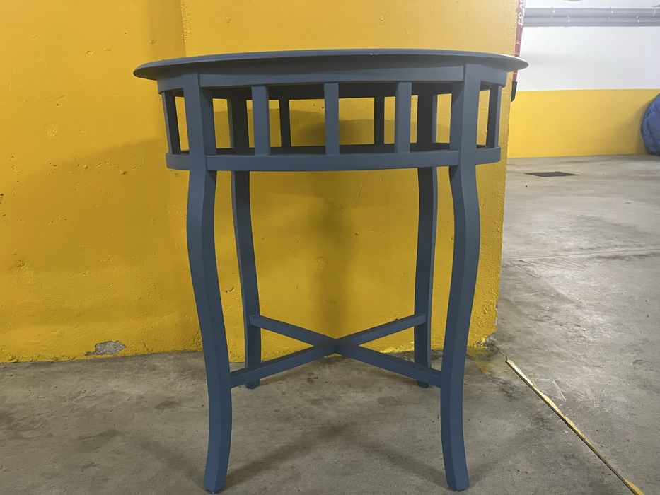 Mesa antiga restaurada