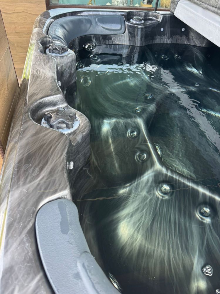 Продам джакузи Гидромассажный бассейн SPA Rewind