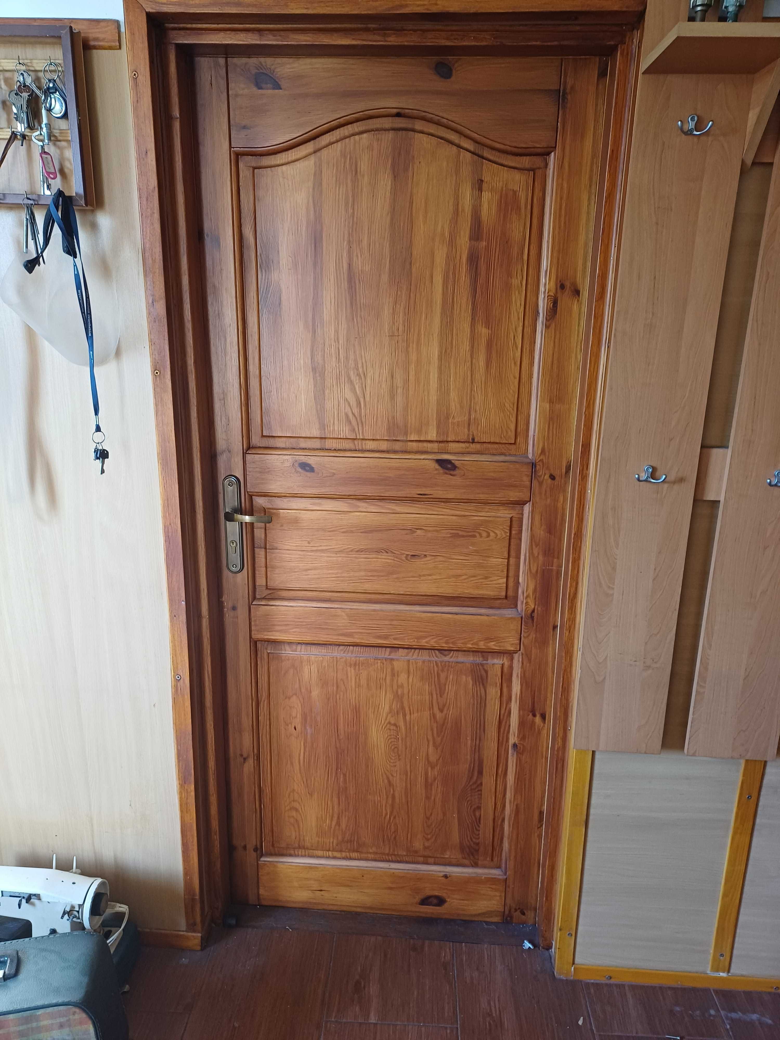 Drzwi drewniane sosnowe różne 70,80,90 cm + ościeżnica + klamka