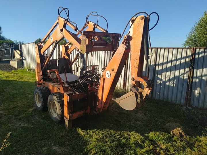 Ciągnik rs-09 nośnik narzędzi