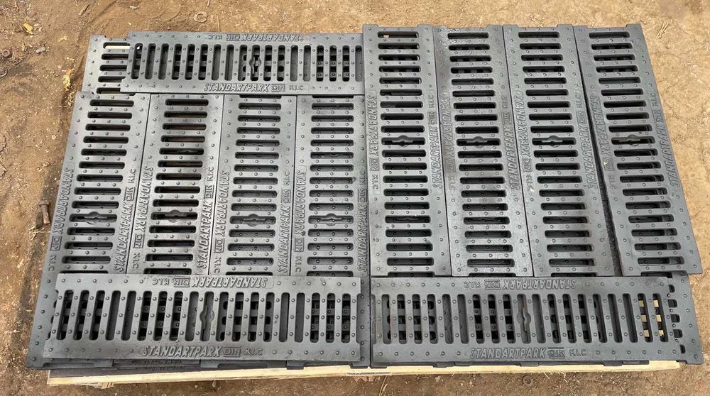 Продам решетку ( ливневку ) чугунную