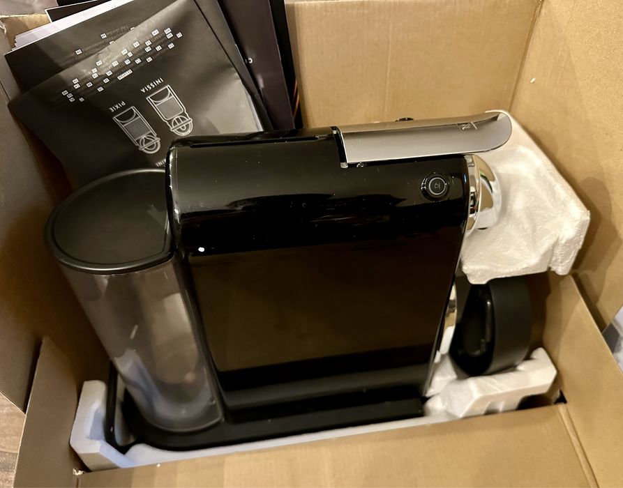 Delonghi Citiz Preta - Nespresso