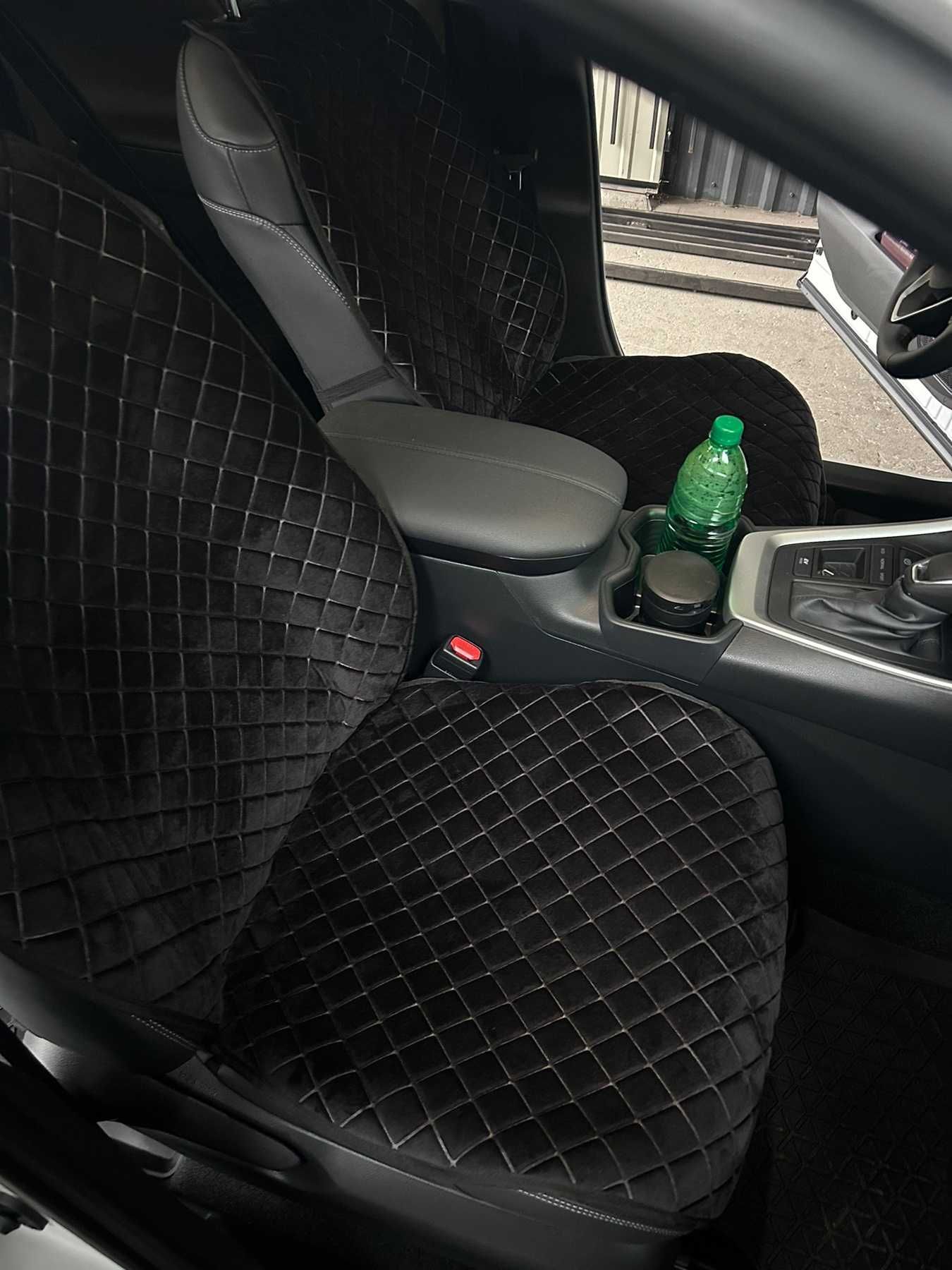 Автонакидки на сидения ( Чехлы ) Toyota Rav4 2018-2025 модельные