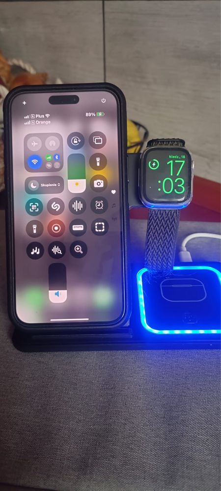 Ładowarka indukcyjna magnetyczna iPhone 3w1 podświetlenie