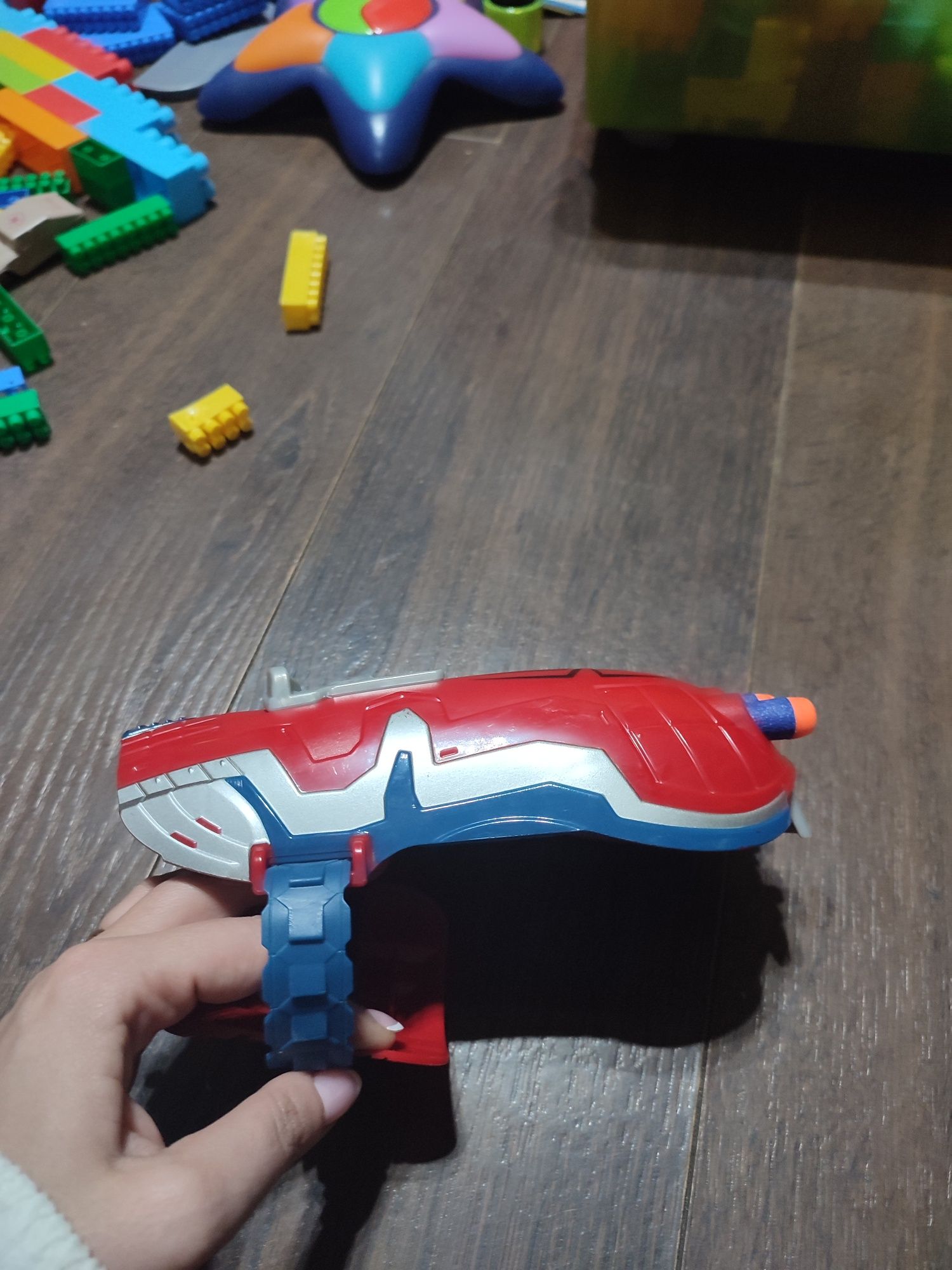 Wyrzutnia Spiderman na pianki firmy Hasbro