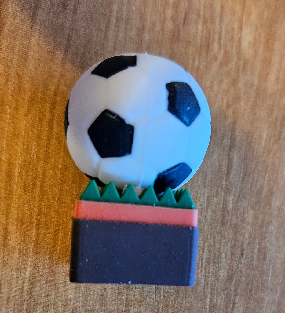 Pendrive   piłka