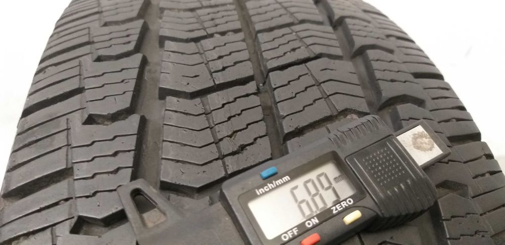3231 sztuka 215/65R16C 109/107T FourTechVan dot.4219r.