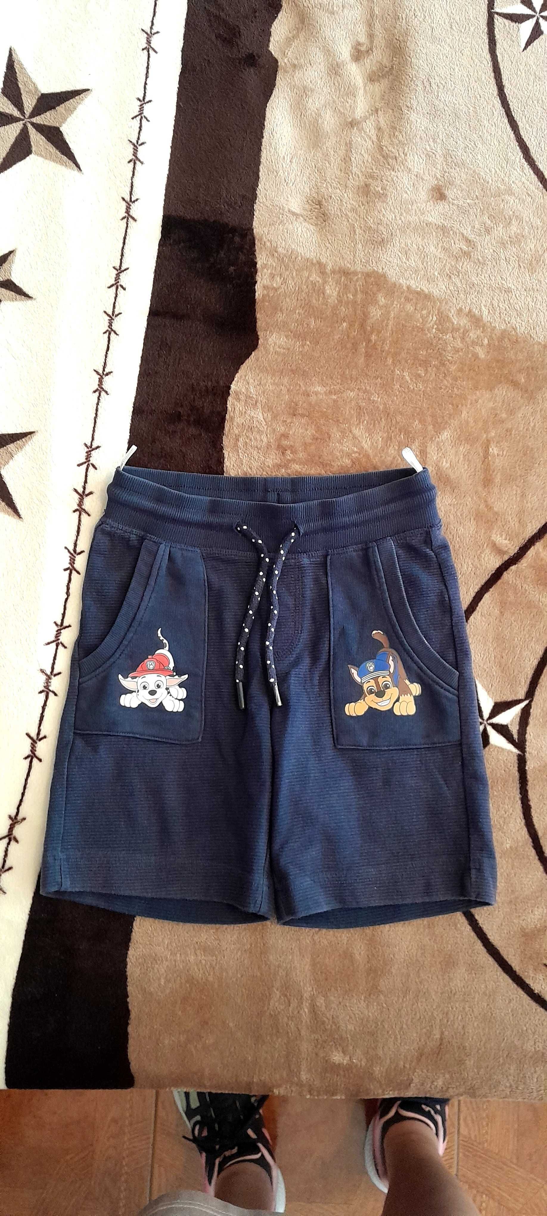 Roupa de menino e menina