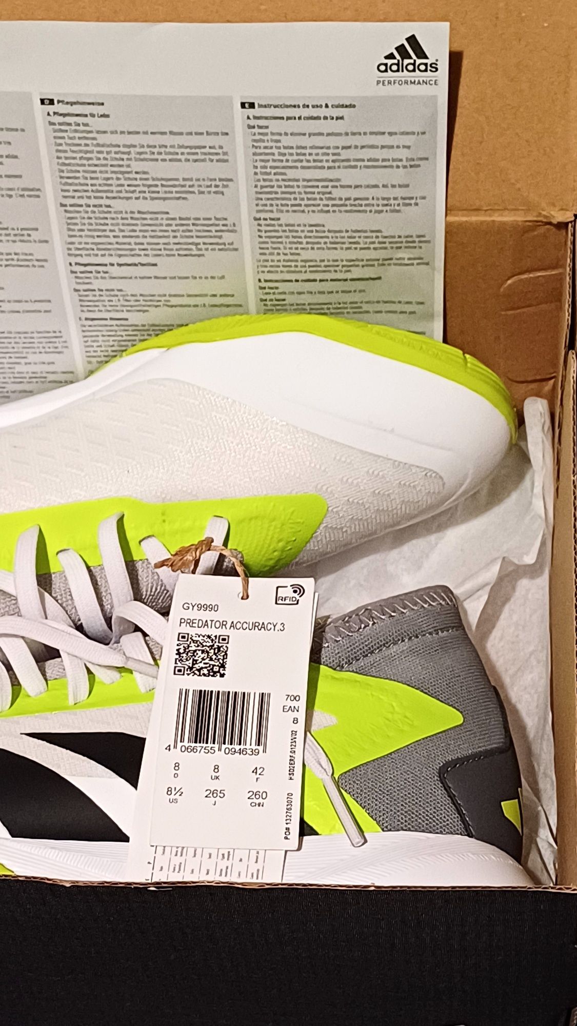Sapatilhas novas Adidas Predator p/ Futsal