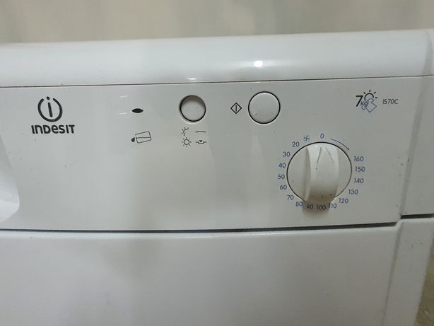 Máquina de secar roupa Indesit 7kg