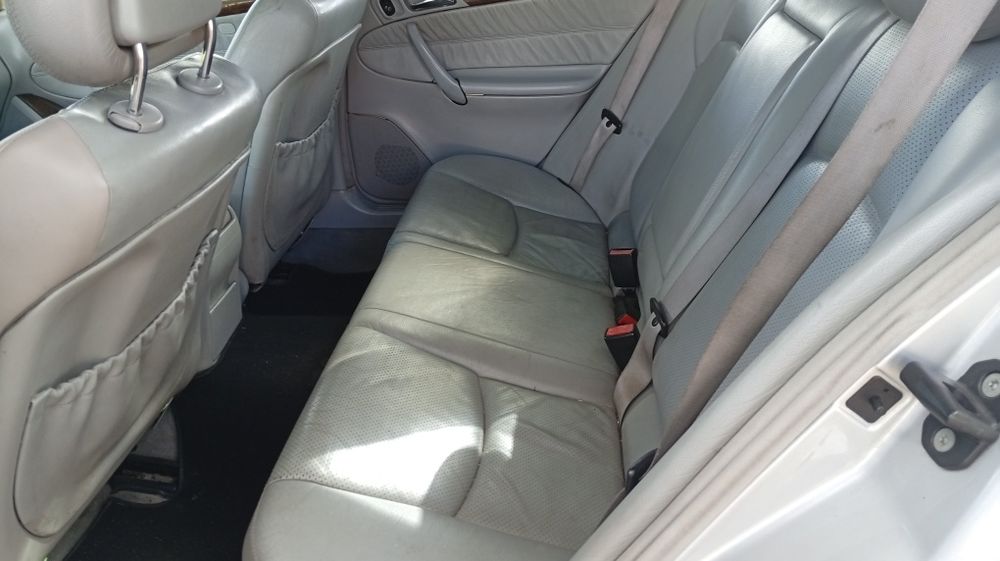 Mercedes Benz 220 cdi