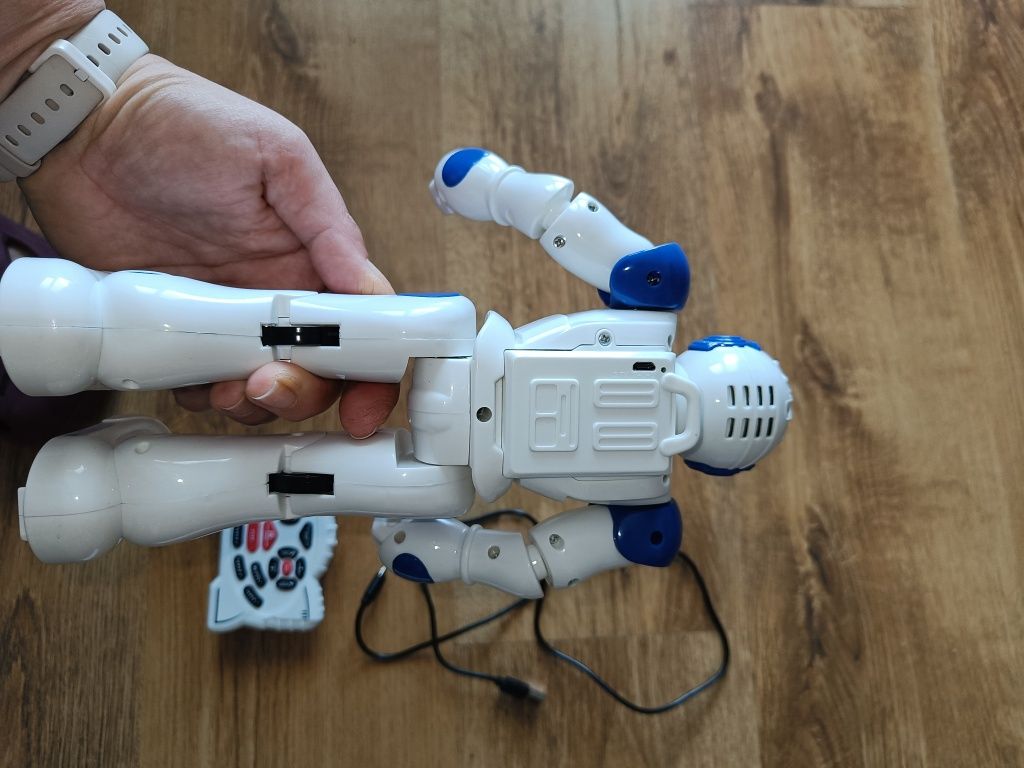 Robot interaktywny wielofunkcyjny joystick pudełko ładowarka Sunnow