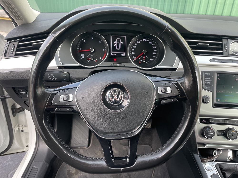 Volkswagen Passat B8 в ідеальному стані