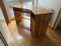 Solidne drewniane biurko z szufladami
