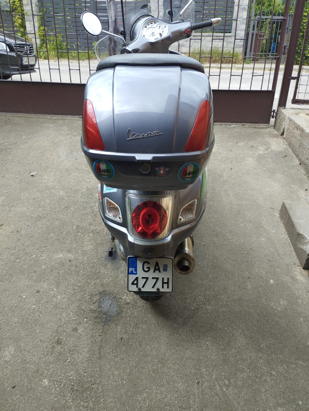 Piaggio Vespa Grandturismo 200/125 srebrna 2003 r.