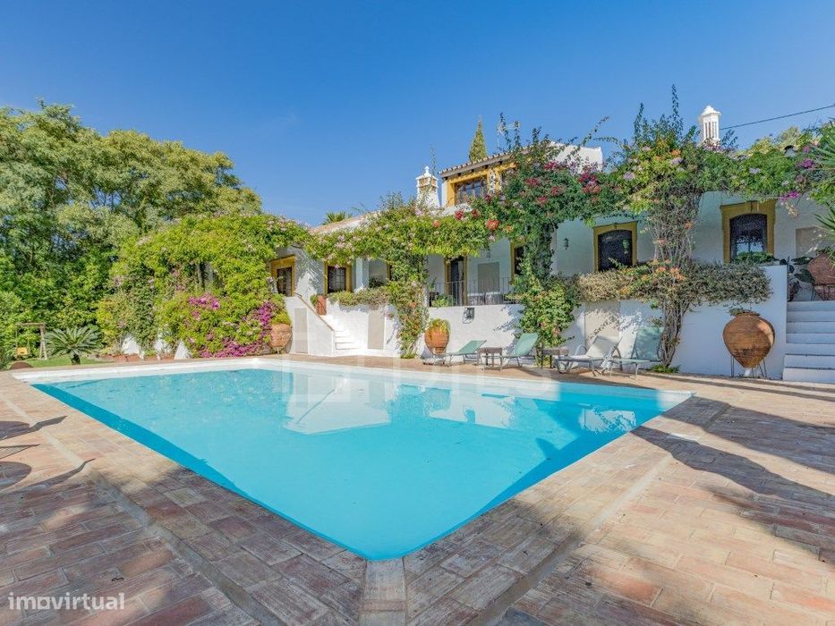 Moradia T7 com piscina e Jardim, Boliqueime - Loulé, Algarve