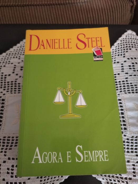 Coleção de Livros da Danielle Still