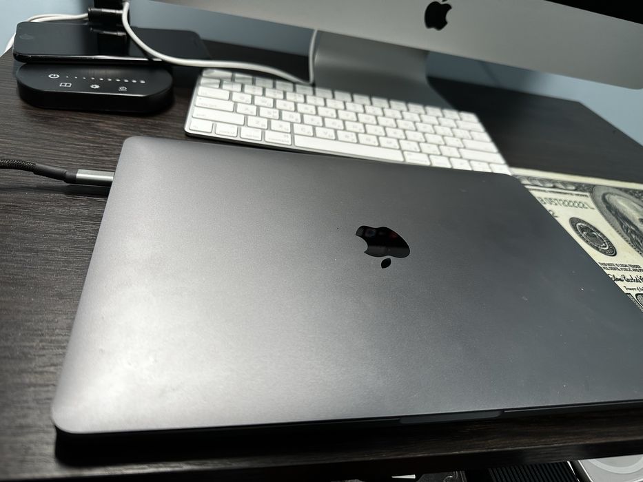Macbook pro a1989 2018p i5/8gb/1536vr/256ssd