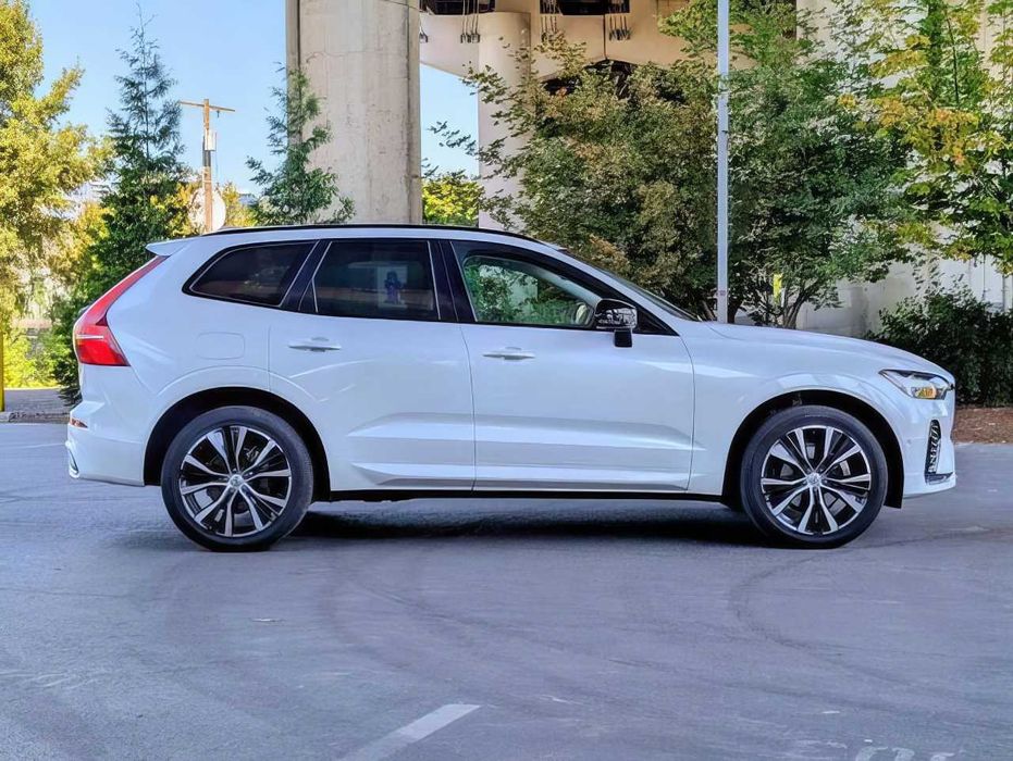 Volvo XC60      2023