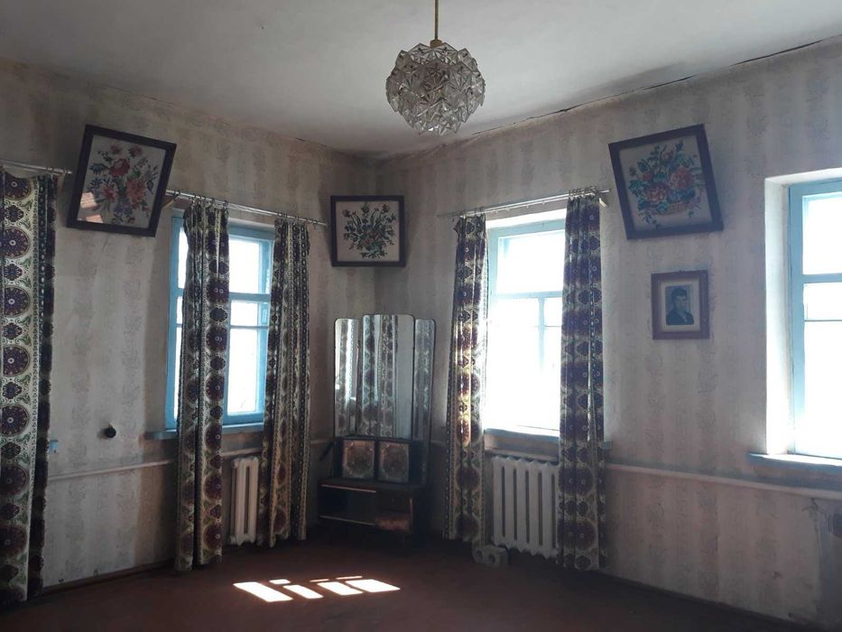 Продається цегляний будинок в смт. Олишівка, Чернігівська обл.