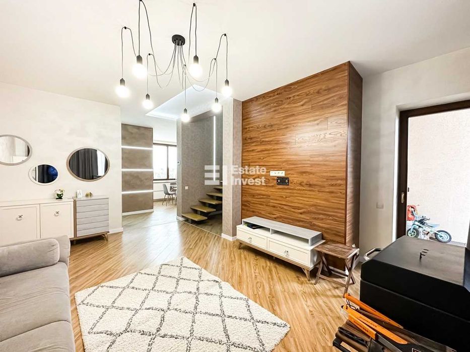 Продам таунхаус, дом, пос. Жуковского, Большая Даниловка, Шишковка