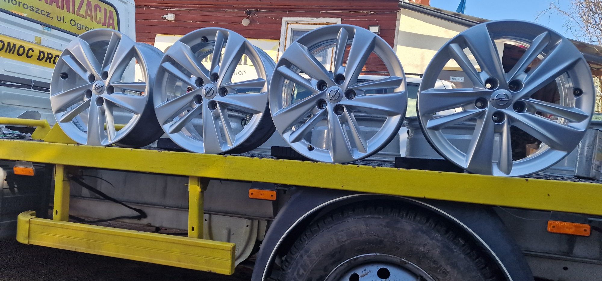 Felgi Aluminiowe Opel Gandland R17 5x108 ET42-7J