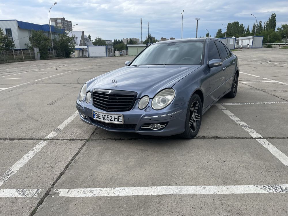 Mercedes E-class W211