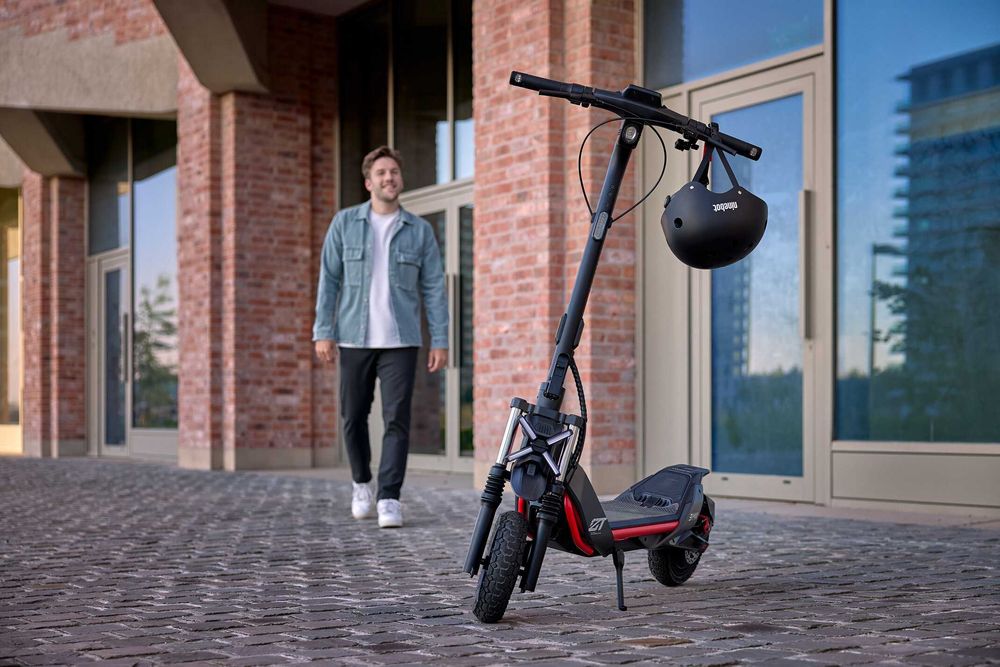 Hulajnoga elektryczna SEGWAY Ninebot ZT3 Pro D 70km 1600W 11"