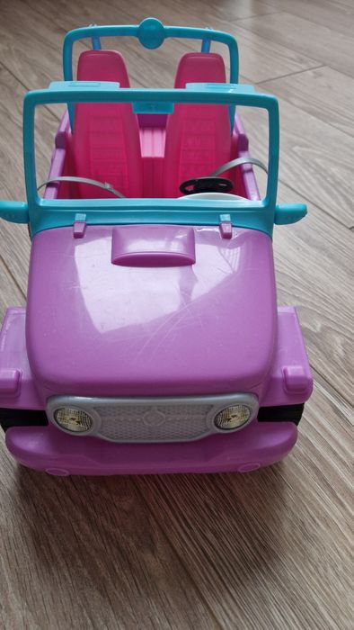 Samochód Jeep Barbie jak nowy