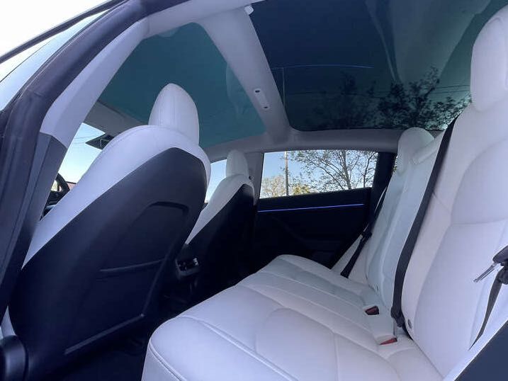 TESLA Model 3 2022