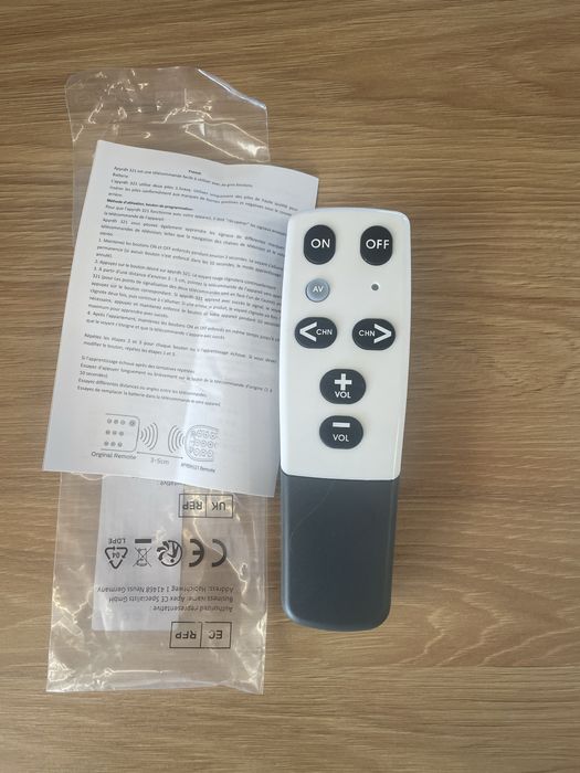 Pilot TV uniwersalny UXGAPO dla seniorów duże przyciski prosty