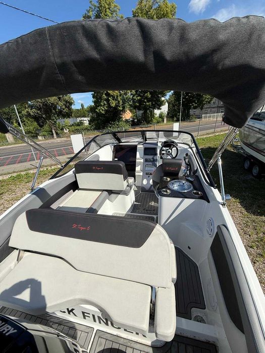 Łódź St. Tropez 6 + Mercury F225 + przyczepa