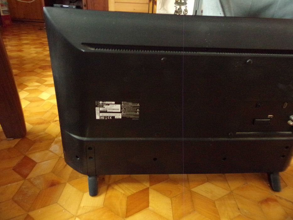 Telewizor LG 32 LF51OU LG 42 LK530 telewizory