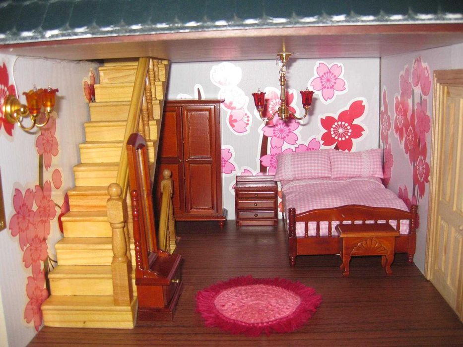 CASA DE BONECAS ELETRIFICADA