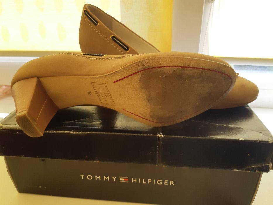 Продам женские туфли лодочки Tommy Hilfiger 38 размер