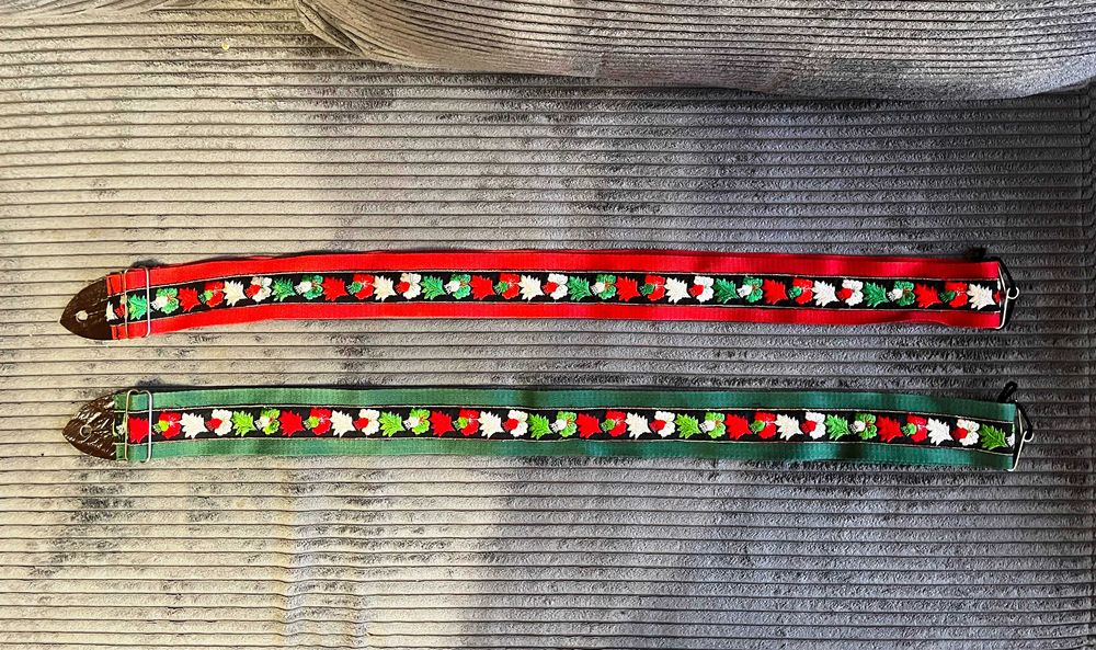 Pasek do gitary kolorowy. NOWY. 2 sztuki. Cena za  komplet 40 zł