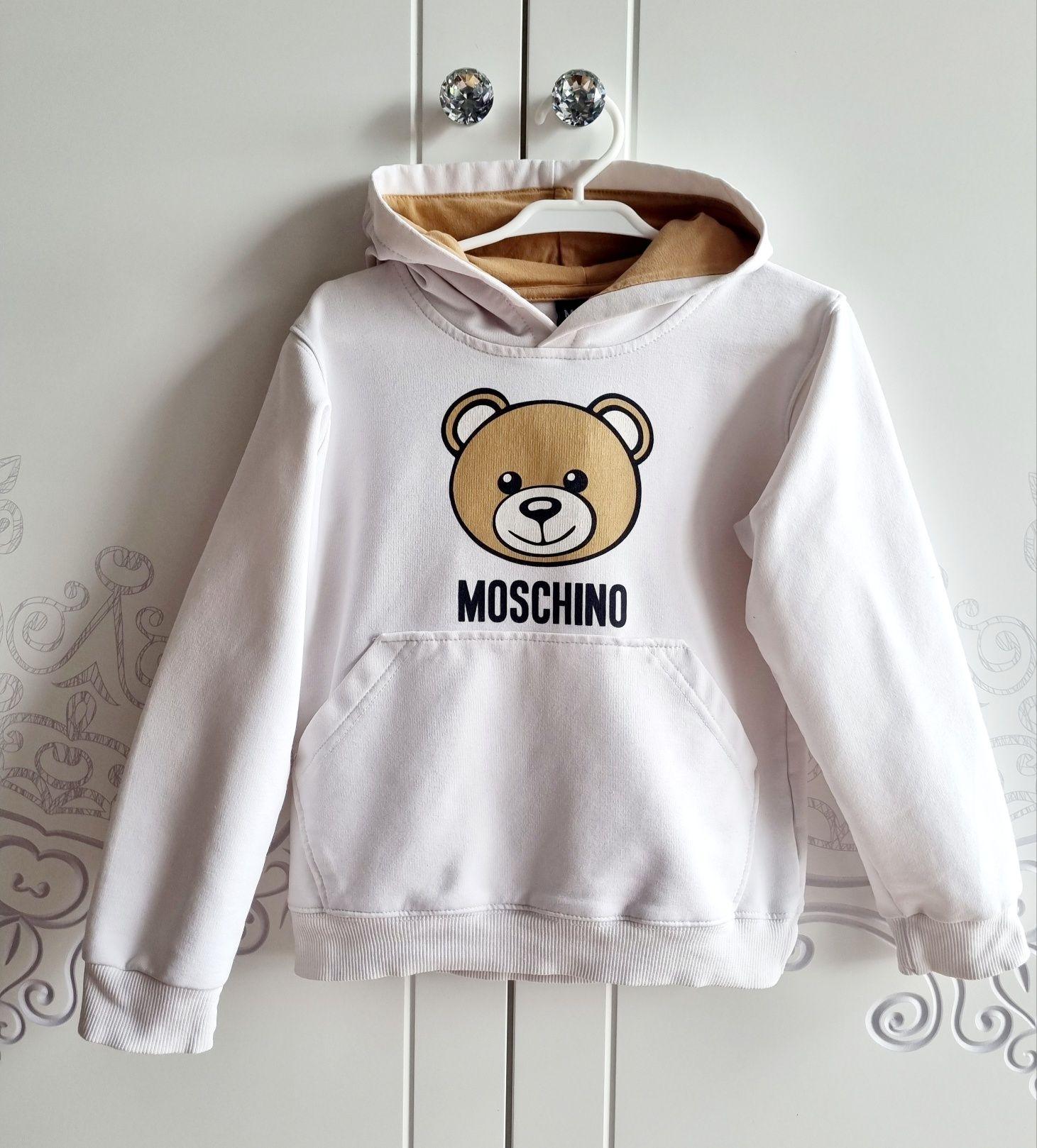 Bluza biała z misiem moschino