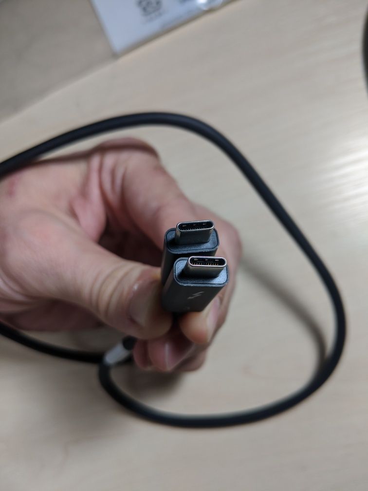 Кабель Thunderbolt 3 cable 0.7m 40Gbps