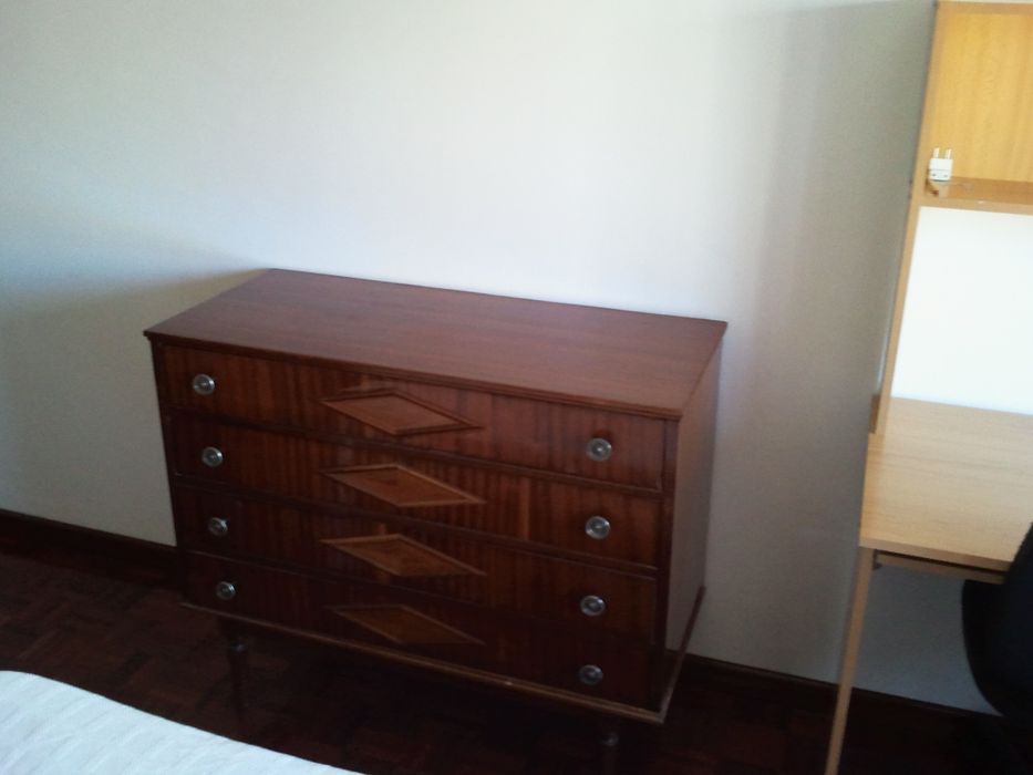 Quarto Cidade Universitária / Entrecampos