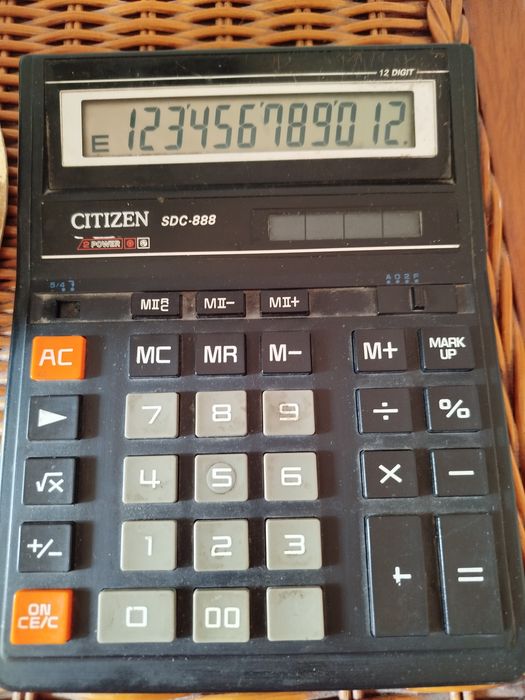 Калькулятор Citizen SDC 888 -
12 разрядный, с двухуровневой