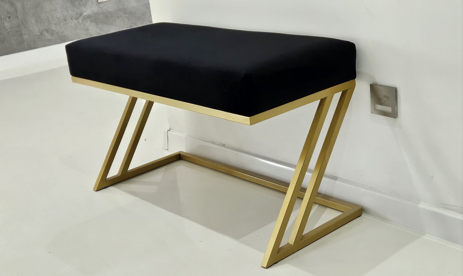 Nowa ławka LOFT złoto czarna tapicerowana welurowa 80x35