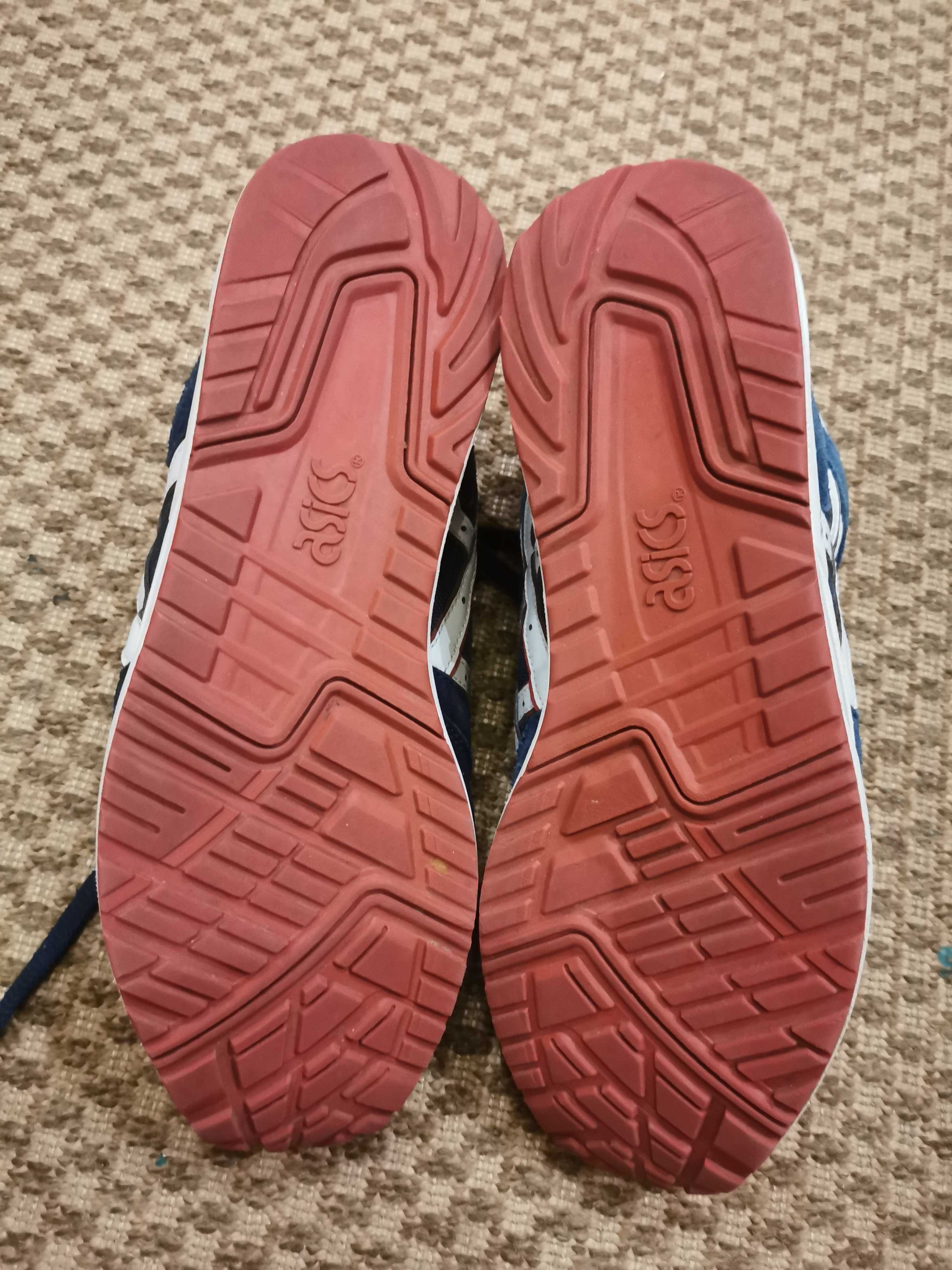 кроссовки Asics Gel Saga